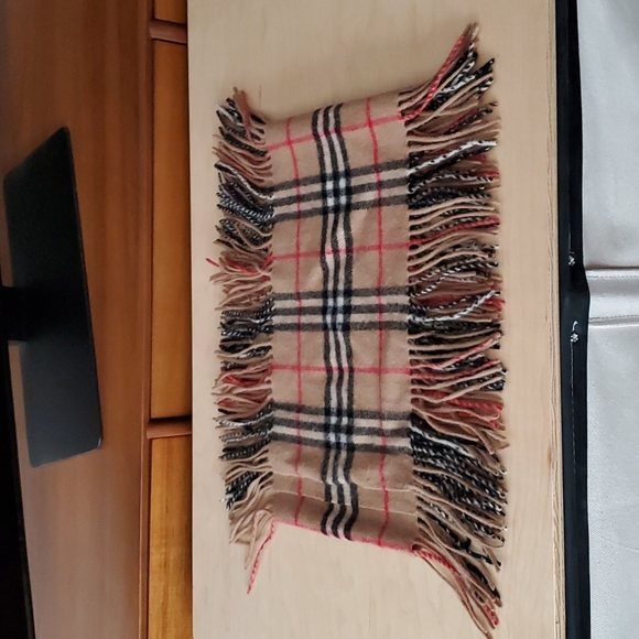 BURBERRY Classic Vintage Check Fringed 100% Cashmere Scarf - Picture 3 of 4